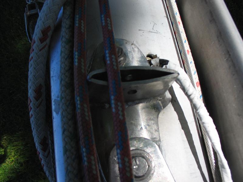 may2008 043.JPG - Bracket made as share 10 years ago. Necjk too short for holes to align.